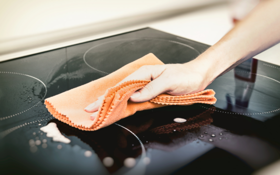 čiščenje-kuhalne-plošče